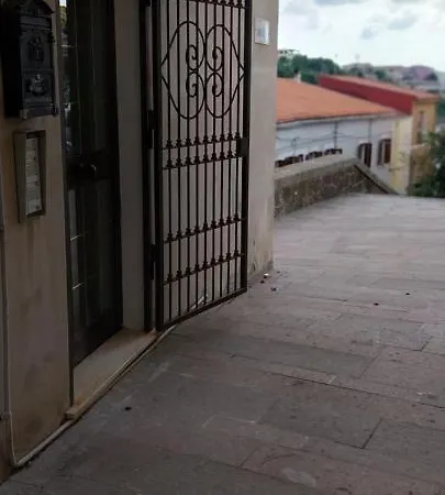 Su Patthiu Apartment